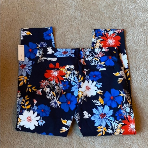 Old Navy Pixie Petite Floral Pants Size 4 New - Picture 6 of 8